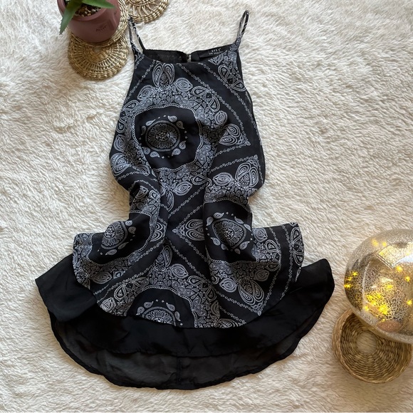 iris Tops - Halter neck blouse